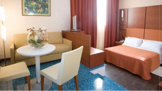 Hotel Mareschi Palace Novara Zimmer foto