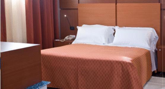 Hotel Mareschi Palace Novara Zimmer foto
